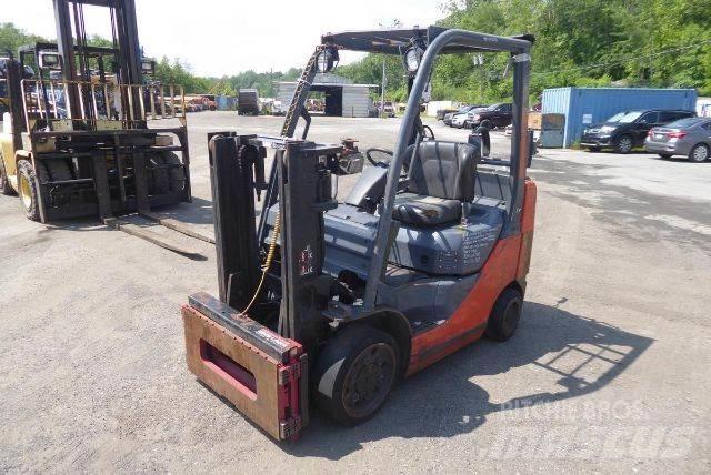 Toyota 8FGCU25 Gaffeltrucks - andre