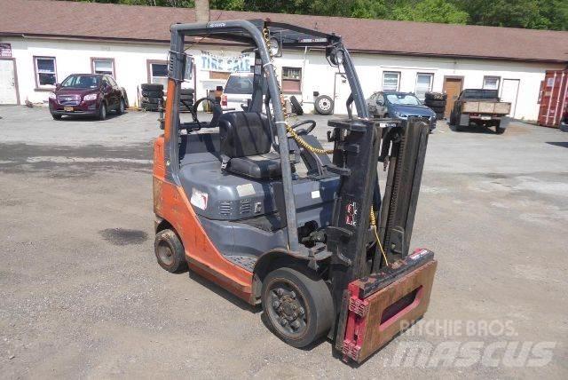 Toyota 8FGCU25 Gaffeltrucks - andre