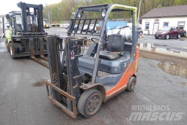 Toyota 8FGCU25 Gaffeltrucks - andre