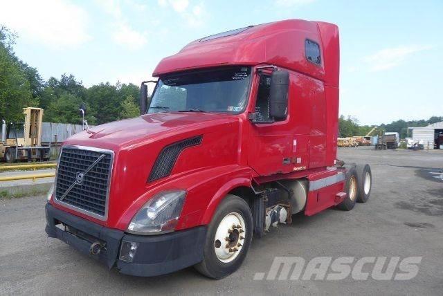 Volvo VNL64T Trækkere