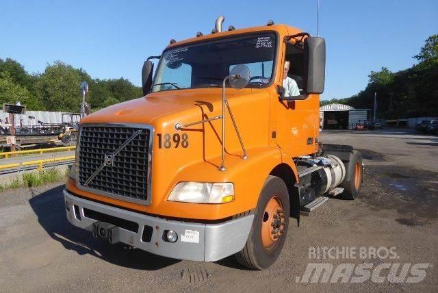 Volvo VNM42T Chassis
