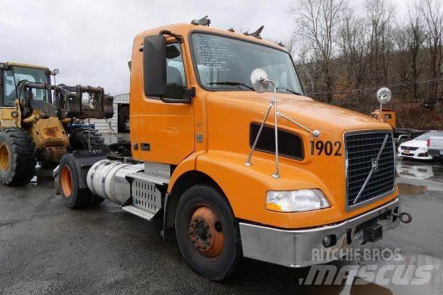 Volvo VNM42T Chassis
