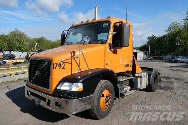 Volvo VNM42T Chassis