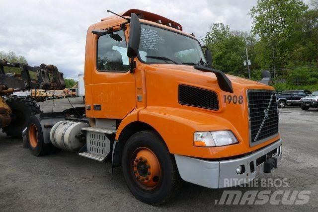 Volvo VNM42T Chassis