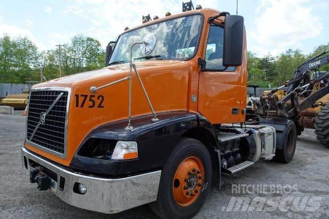 Volvo VNM42T Chassis