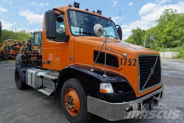 Volvo VNM42T Chassis