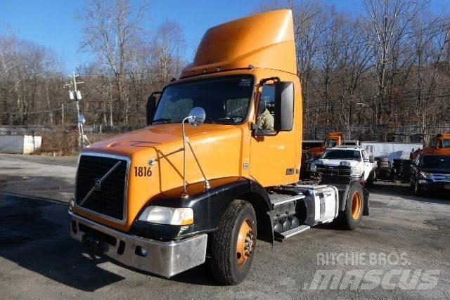 Volvo VNM42T Chassis
