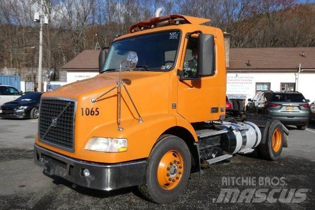 Volvo VNM42T Chassis