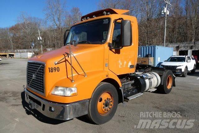 Volvo VNM42T Chassis