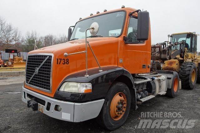 Volvo VNM42T Chassis