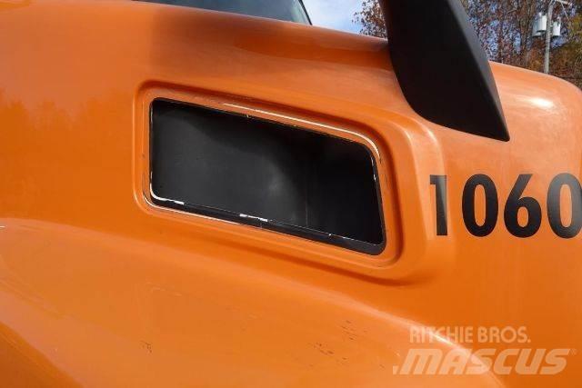 Volvo VNM42T Chassis
