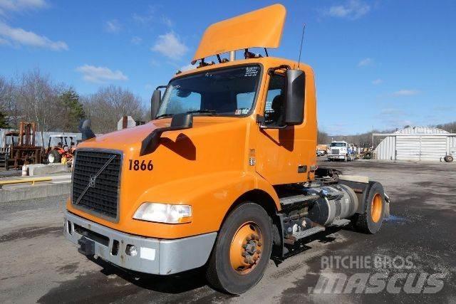Volvo VNM42T Chassis