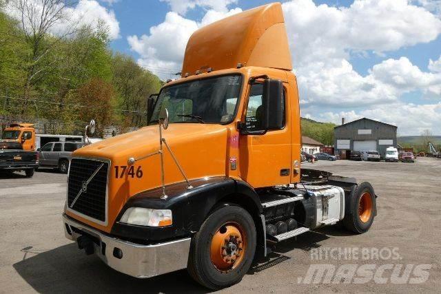 Volvo VNM42T Chassis