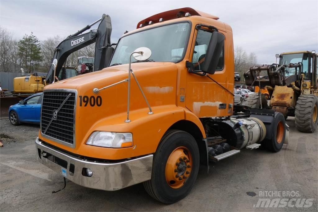 Volvo VNM42T Chassis