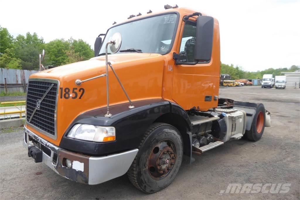 Volvo VNM42T Chassis