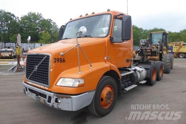 Volvo VNM64T Chassis