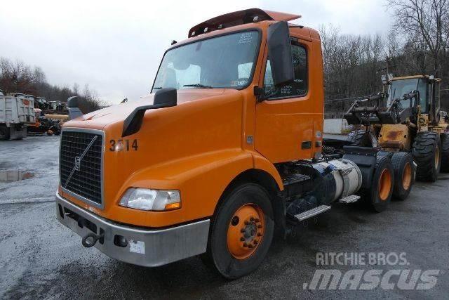 Volvo VNM64T Chassis