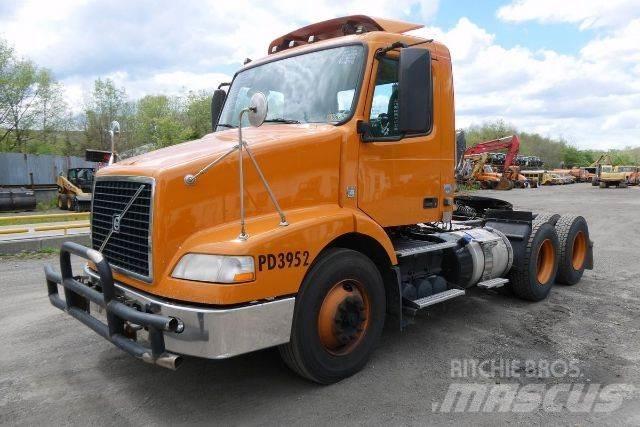Volvo VNM64T Chassis