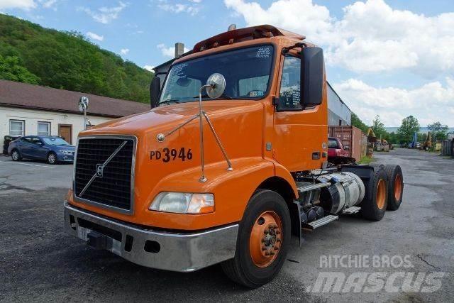 Volvo VNM64T Chassis