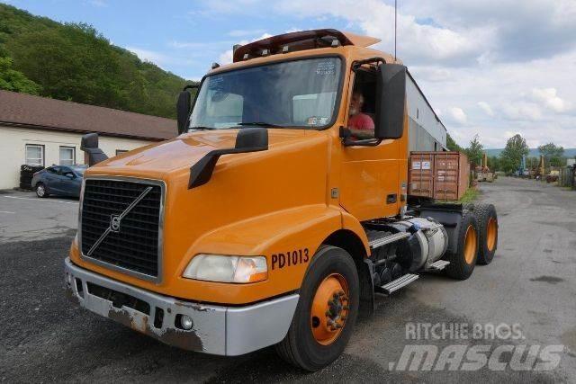 Volvo VNM64T Chassis