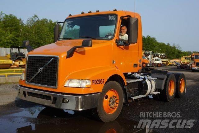 Volvo VNM64T Chassis