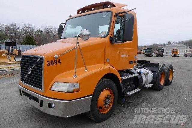 Volvo VNM64T Chassis
