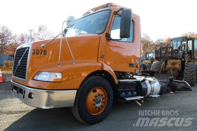 Volvo VNM64T Chassis