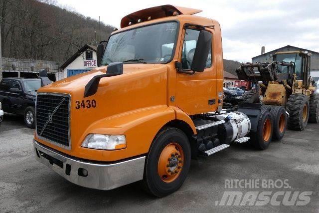 Volvo VNM64T Chassis
