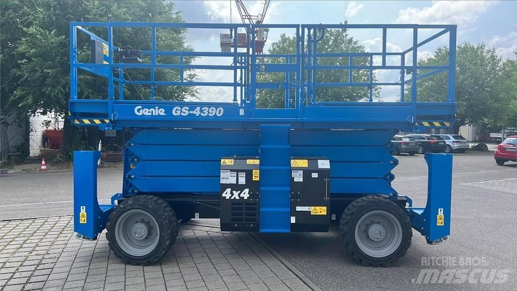 Genie GS-4390RT Saxlifte