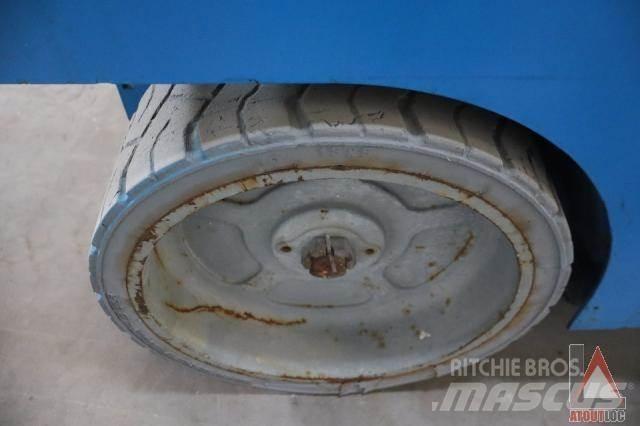 Genie GS-2046 Bomlifte med knækarm