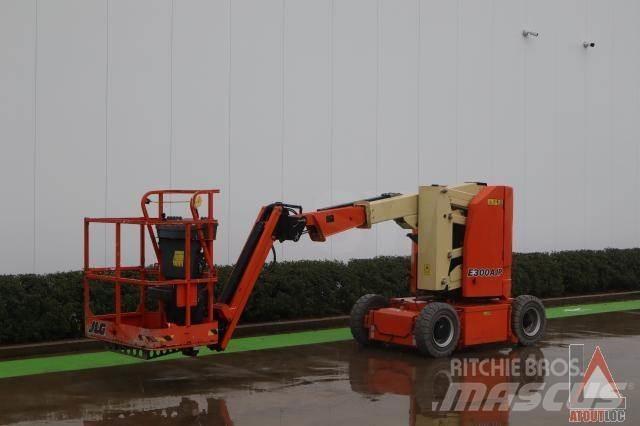 JLG E300AJP Bomlifte med knækarm