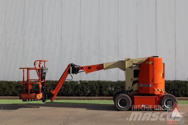 JLG E300AJP Bomlifte med knækarm