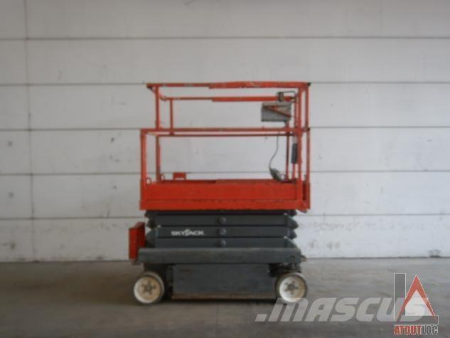 SkyJack SJ3219 Bomlifte med knækarm