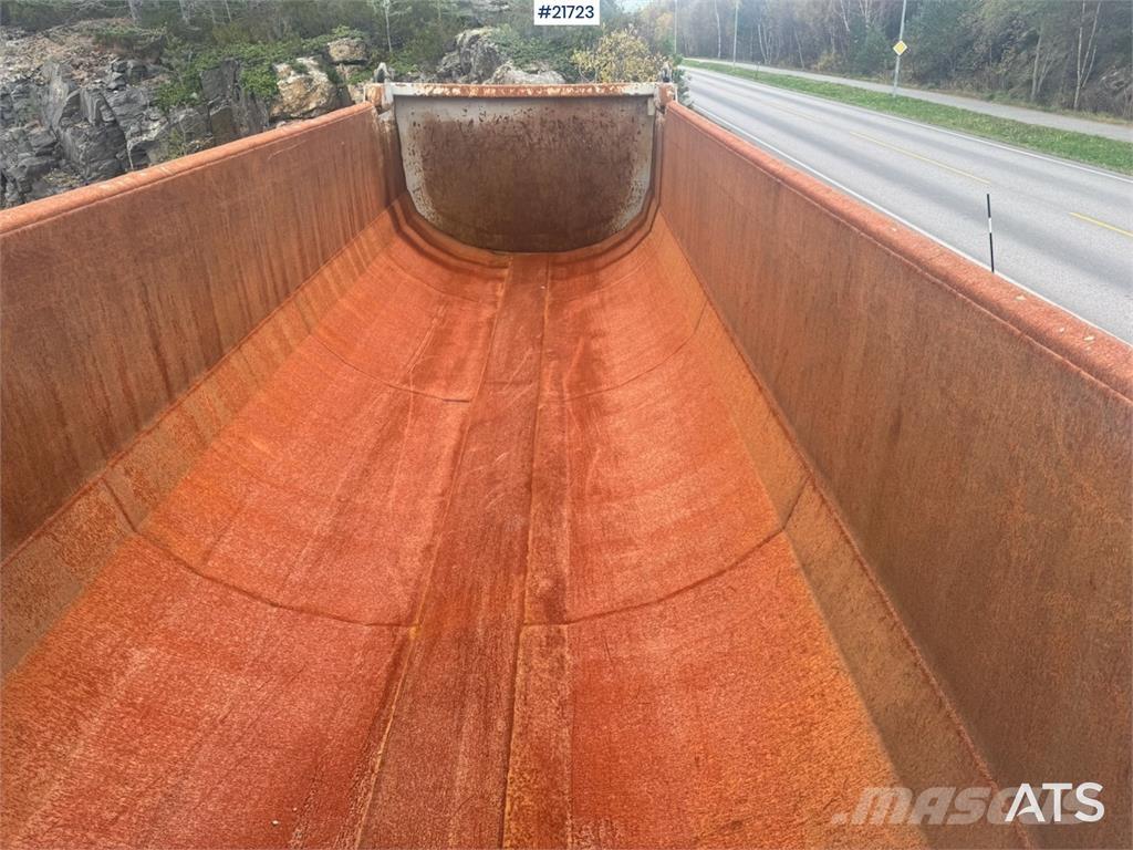 Carnehl Tippsemi. Semi-trailer med tip