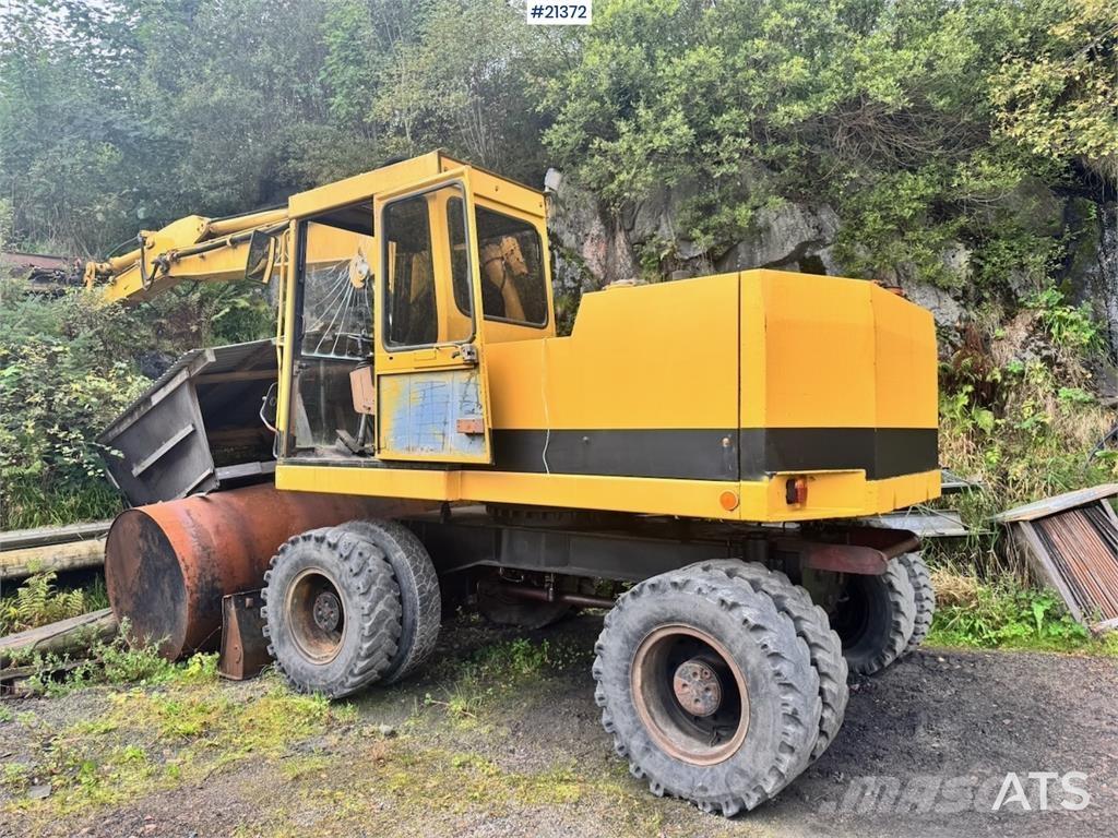 CAT 212B Gravemaskiner på hjul
