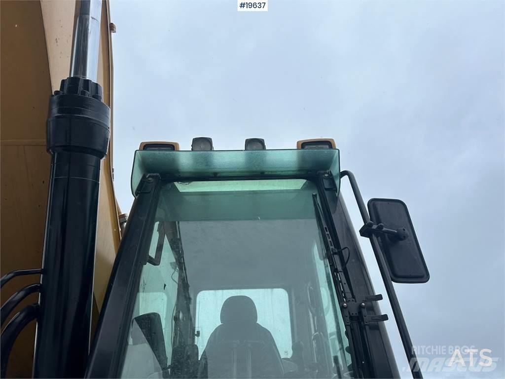 CAT 300D Gravemaskiner på larvebånd