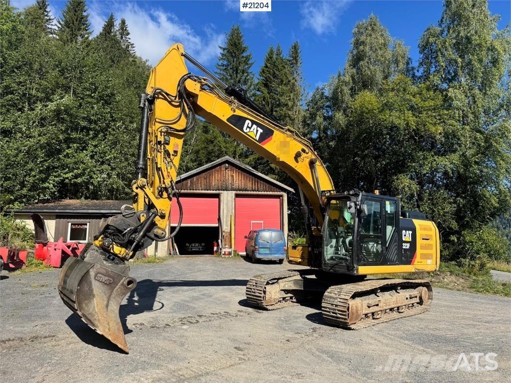 CAT 323FL Gravemaskiner på larvebånd