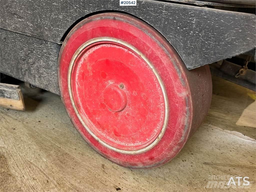 Comac Ultra 100 BS Entreprenør - Andet