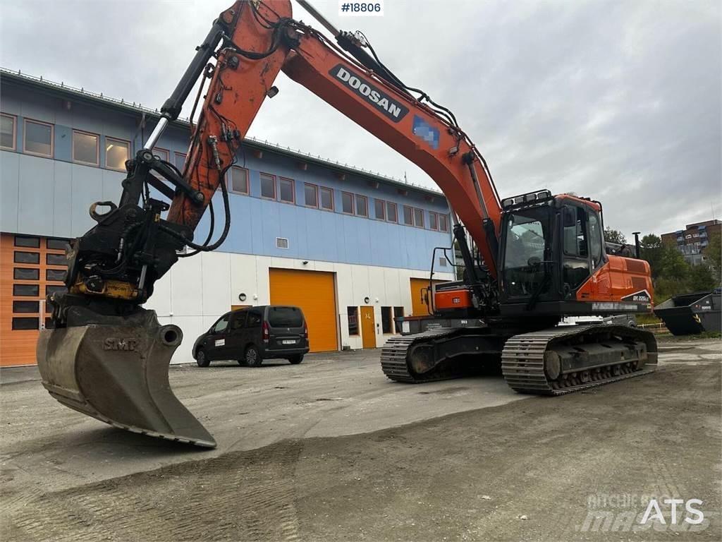 Doosan DX225LC Gravemaskiner på larvebånd