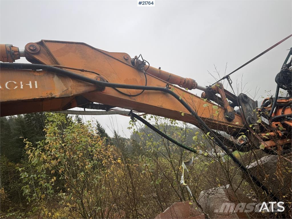 Hitachi FH 220 LC Gravemaskiner på larvebånd
