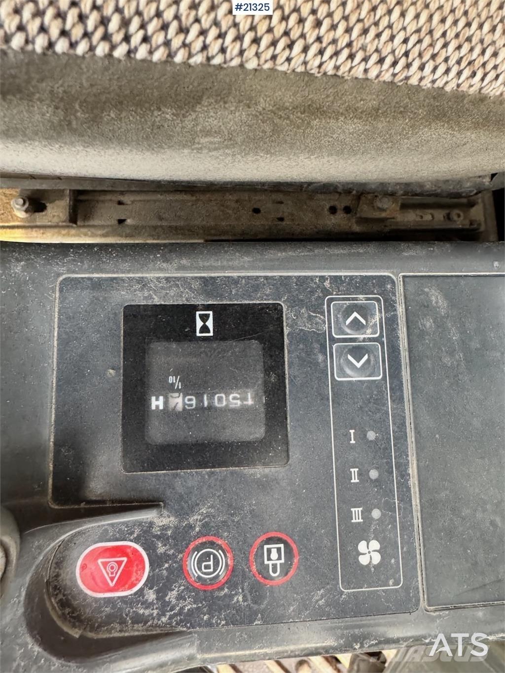 JCB JS200LC Gravemaskiner på larvebånd