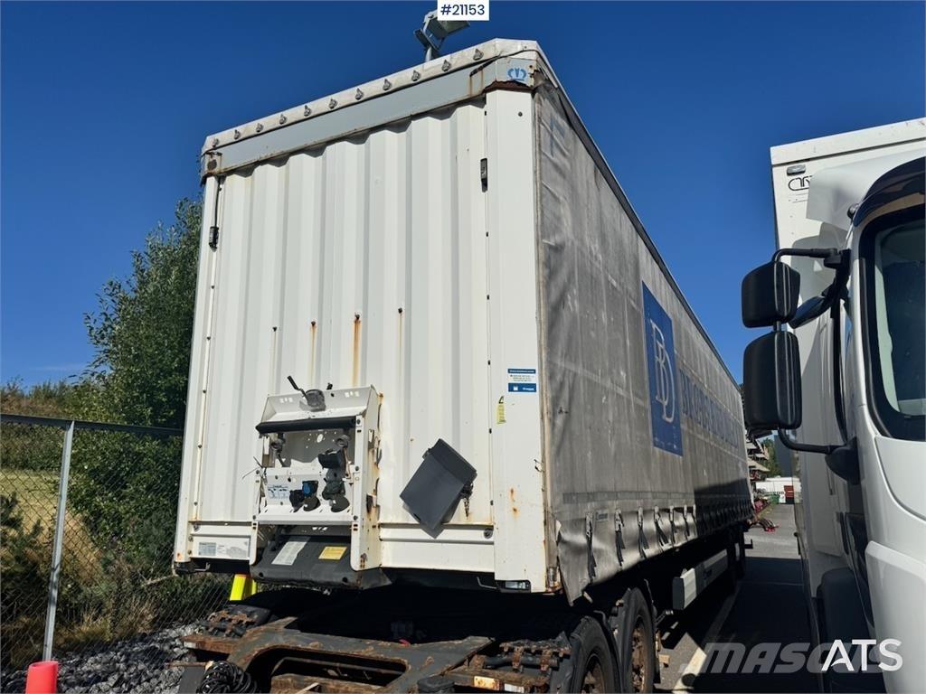 Krone Citysemi. Semi-trailer med fast kasse