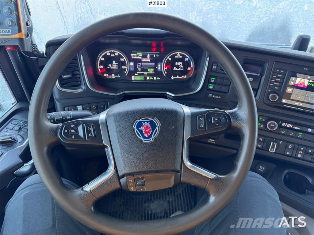 Scania P450 Skip loader