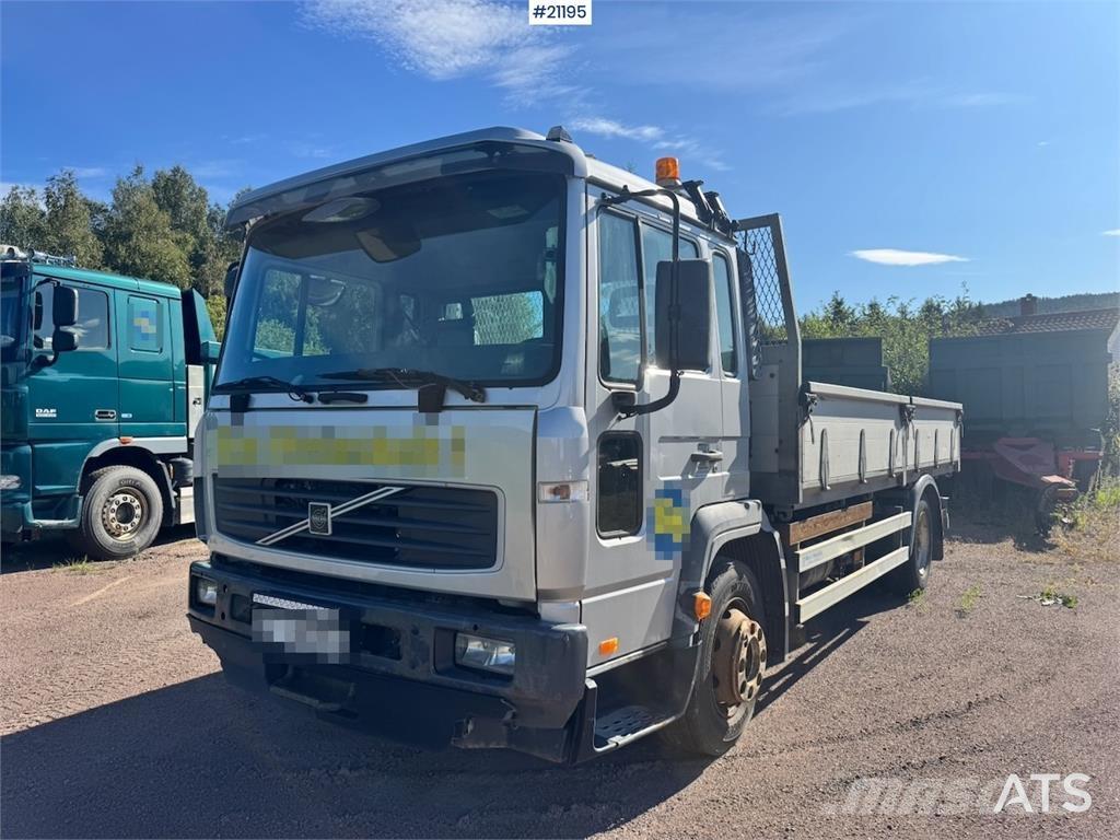 Volvo FL250 Truck. Lastbil med lad/Flatbed