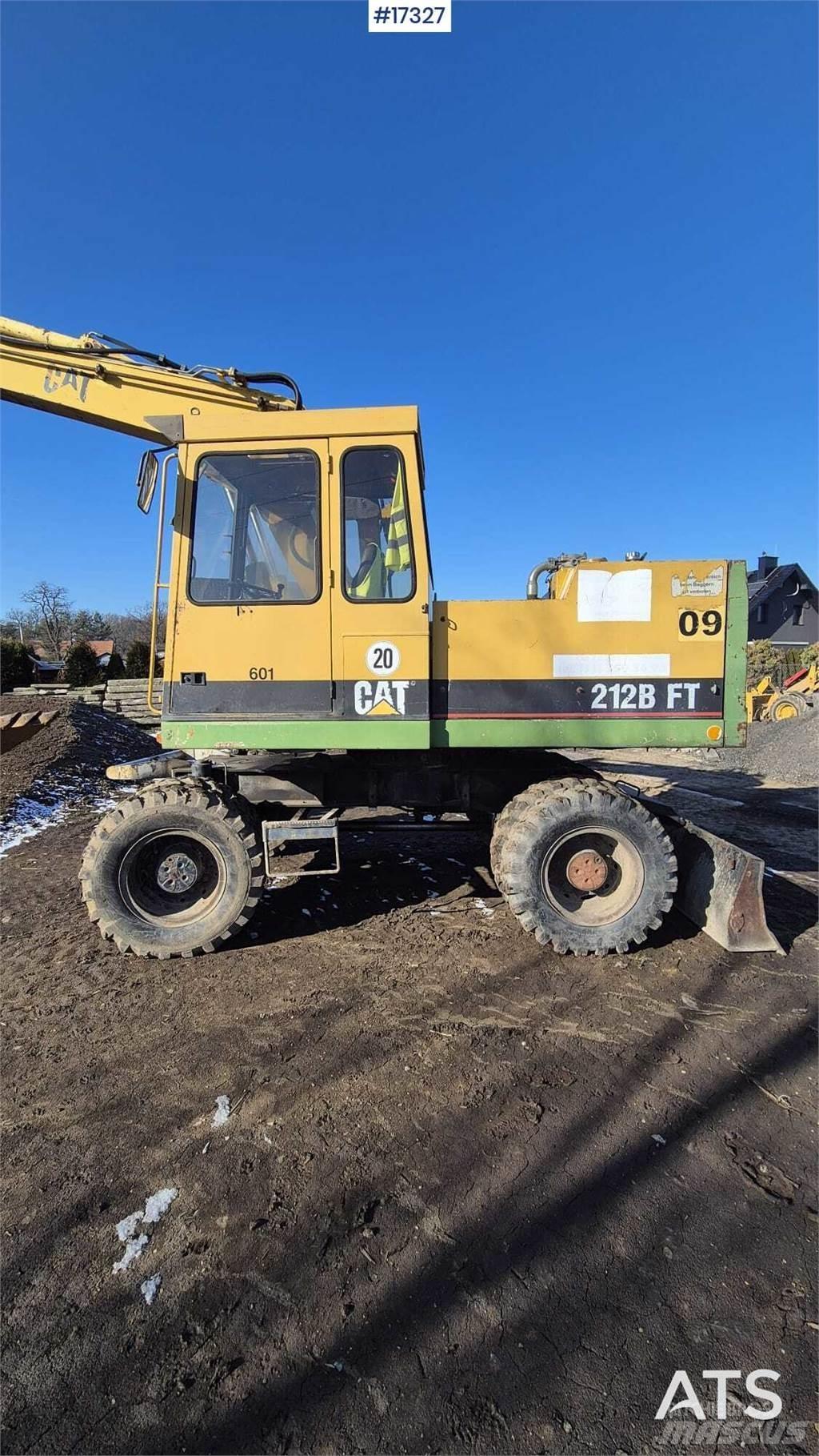 CAT 212BFT Gravemaskiner på hjul