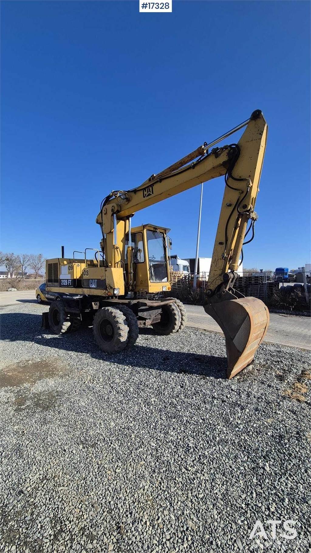 CAT 212BFT Gravemaskiner på hjul