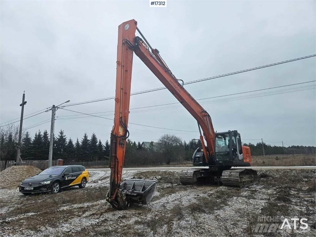 Hitachi ZX 225 US LC Gravemaskiner på larvebånd