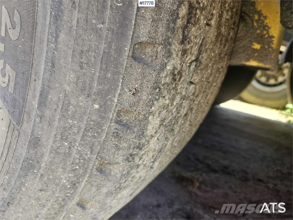 Kempf SKM Semi-trailer med tip