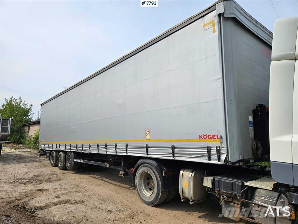 Kögel S-24 Semi-trailer med Gardinsider