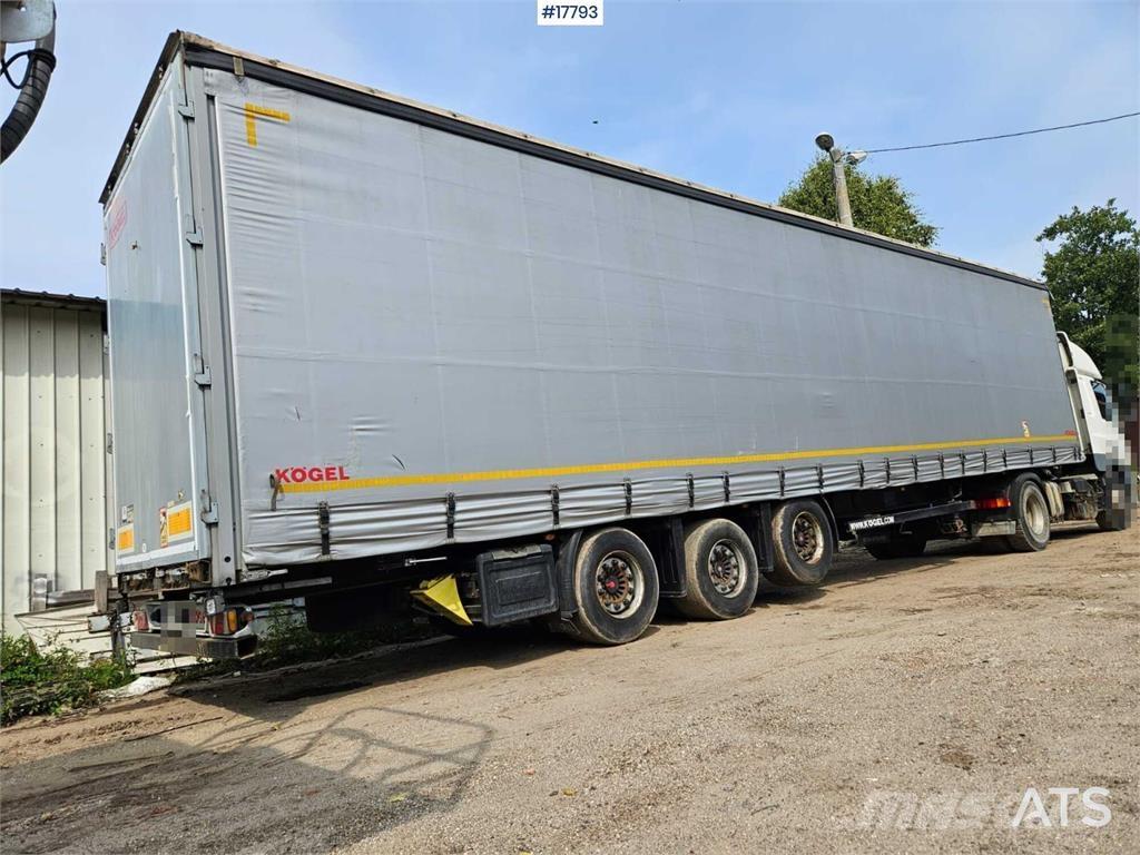 Kögel S-24 Semi-trailer med Gardinsider